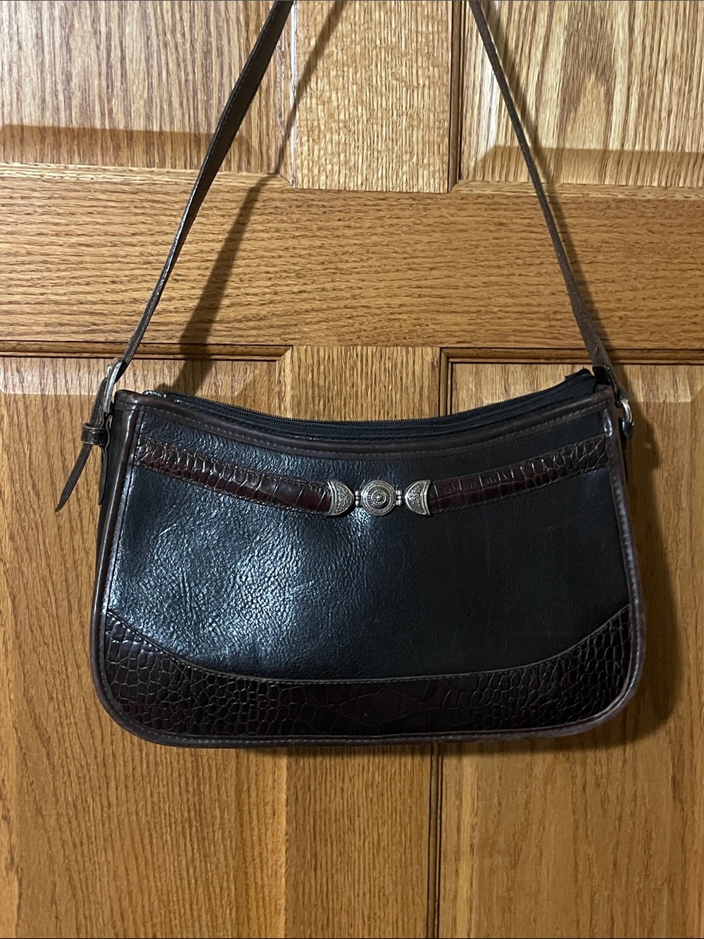 Classic Vintage Brighton Black and Brown Leather Shoulder Bag